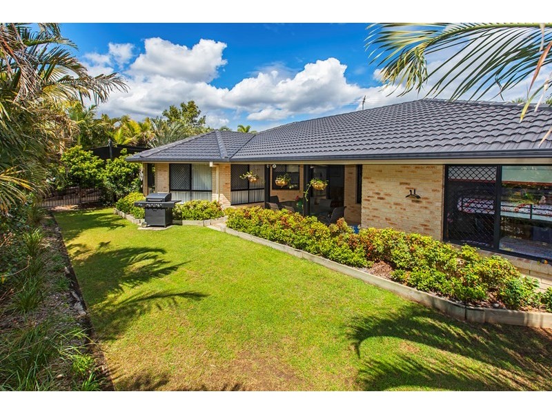 2 Meadowwood Court, Springfield QLD 4300