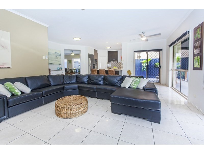4 Santorini Place, Forest Lake QLD 4078