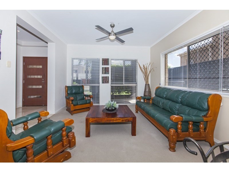 4 Santorini Place, Forest Lake QLD 4078