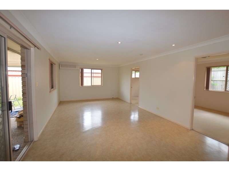 8 Karnack Court, Camira QLD 4300