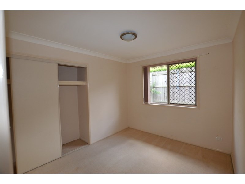 8 Karnack Court, Camira QLD 4300