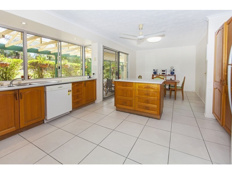 39 Langley Road, Camira QLD 4300
