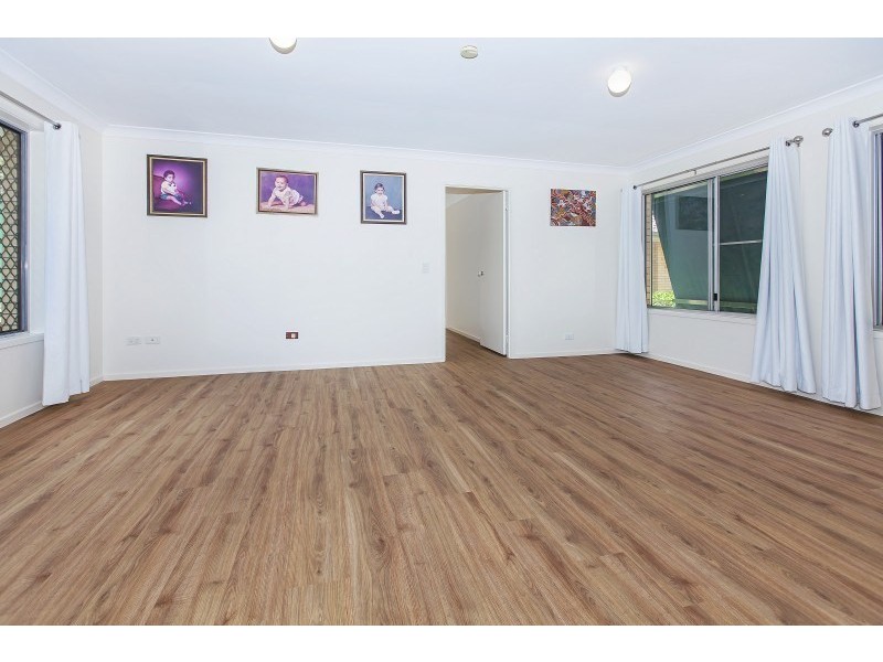 39 Langley Road, Camira QLD 4300