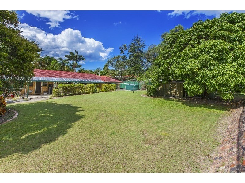 39 Langley Road, Camira QLD 4300