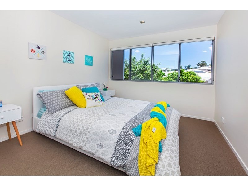 17 Atlantic Drive, Springfield Lakes QLD 4300