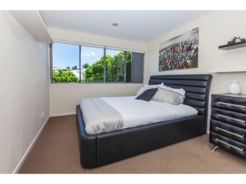 17 Atlantic Drive, Springfield Lakes QLD 4300