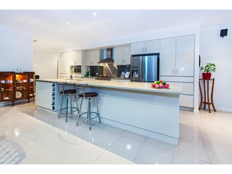 21 Waterside Drive, Springfield Lakes QLD 4300