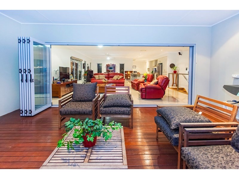 21 Waterside Drive, Springfield Lakes QLD 4300