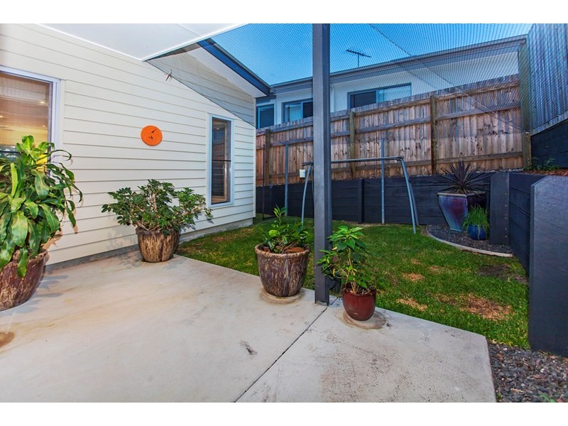 21 Waterside Drive, Springfield Lakes QLD 4300