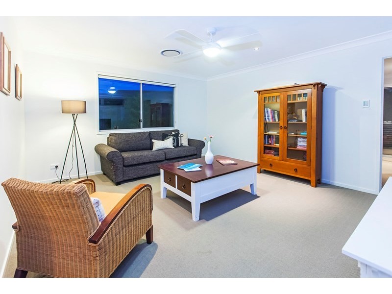 21 Waterside Drive, Springfield Lakes QLD 4300