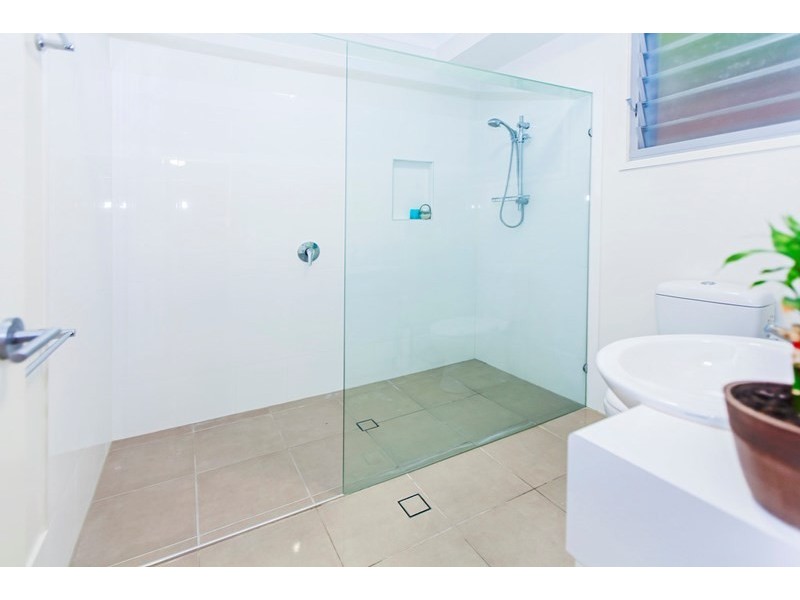 21 Waterside Drive, Springfield Lakes QLD 4300