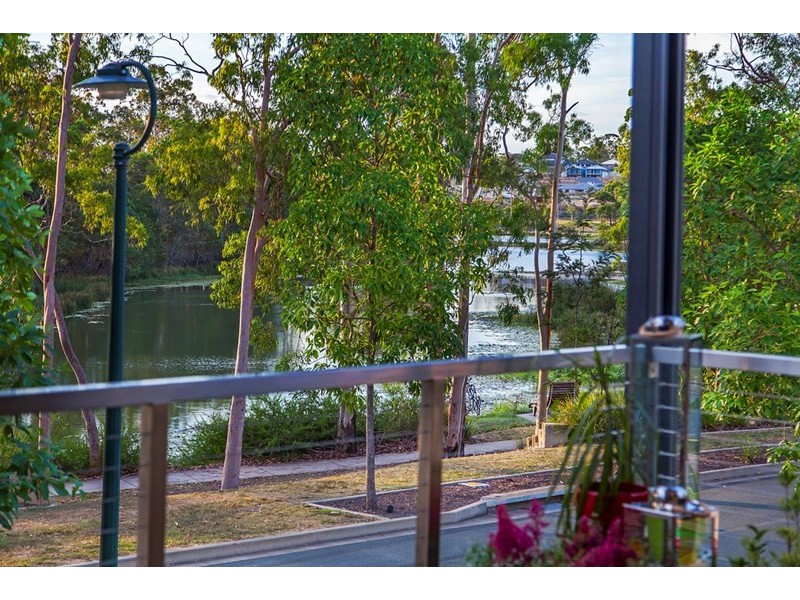 21 Waterside Drive, Springfield Lakes QLD 4300