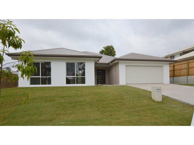 25 Foreshore Drive, Springfield Lakes QLD 4300