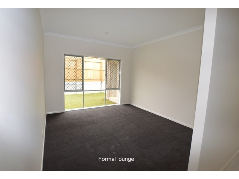 25 Foreshore Drive, Springfield Lakes QLD 4300