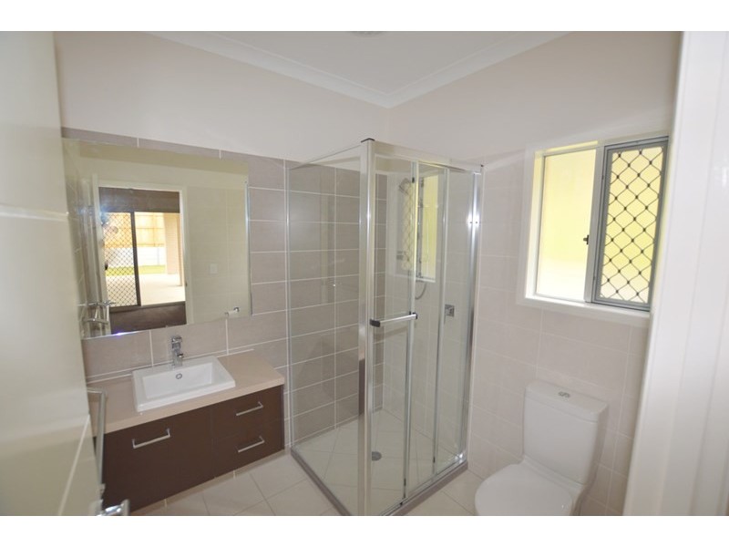 25 Foreshore Drive, Springfield Lakes QLD 4300