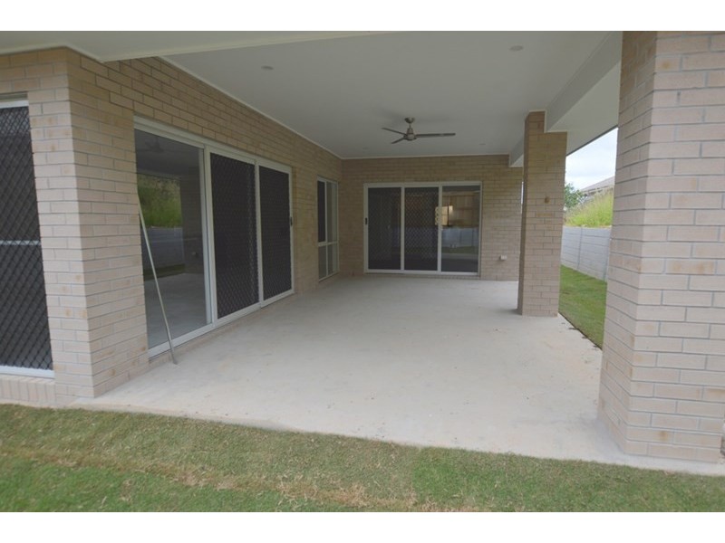 25 Foreshore Drive, Springfield Lakes QLD 4300