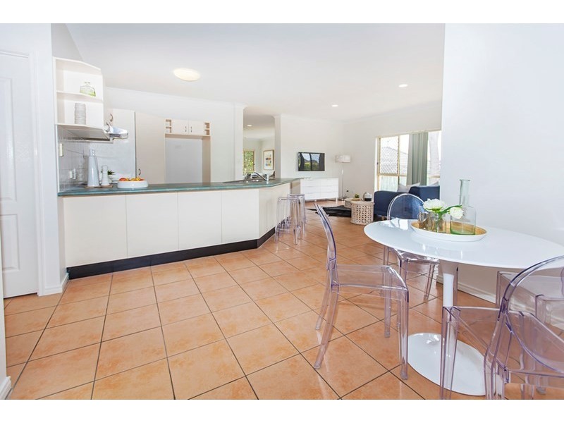 8 Daylilly Place, Springfield Lakes QLD 4300