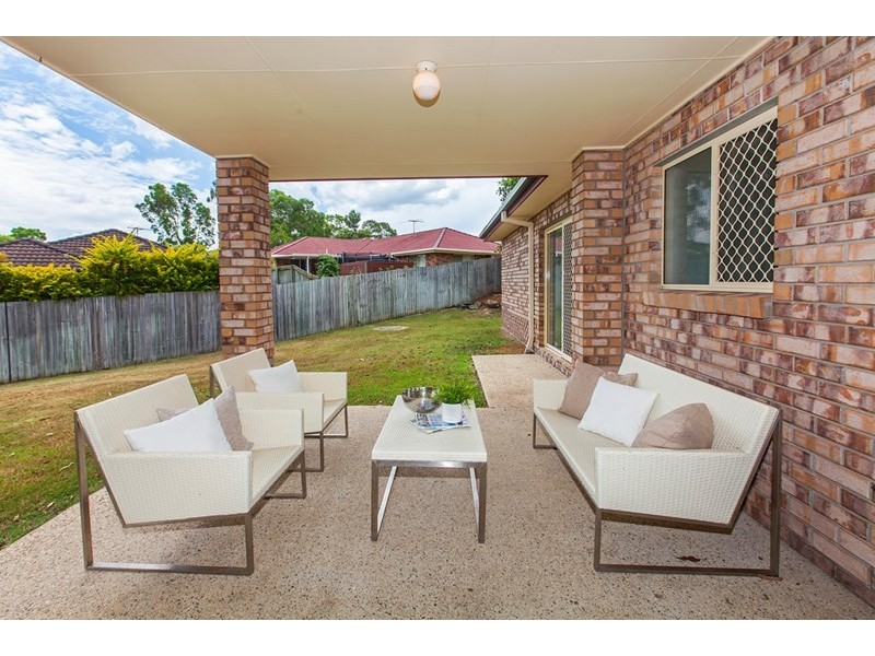 8 Daylilly Place, Springfield Lakes QLD 4300