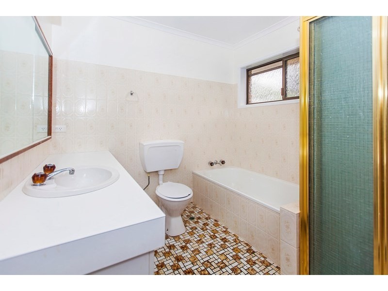 28 Addison Road, Camira QLD 4300