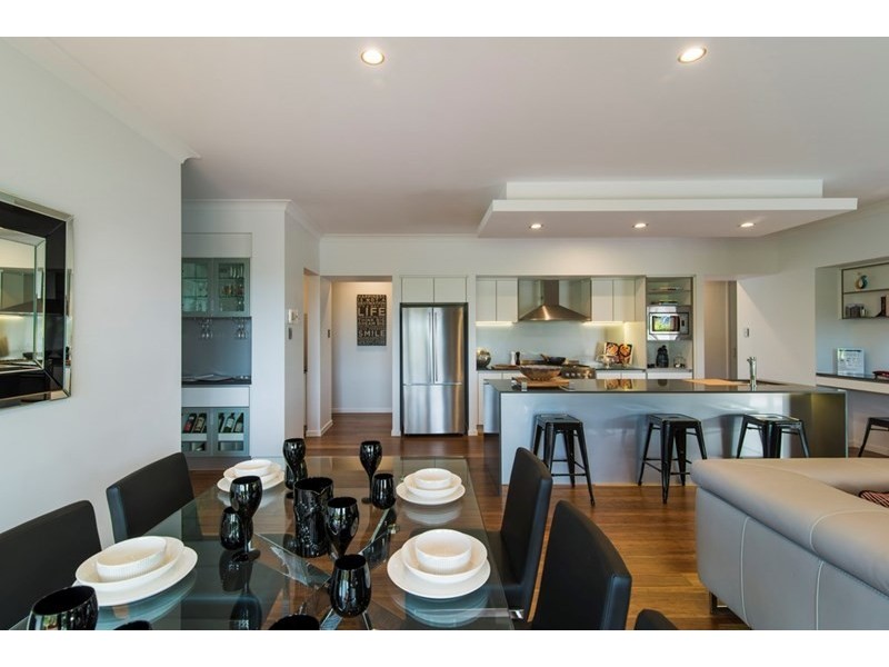 5 Valentine Circuit, Augustine Heights QLD 4300