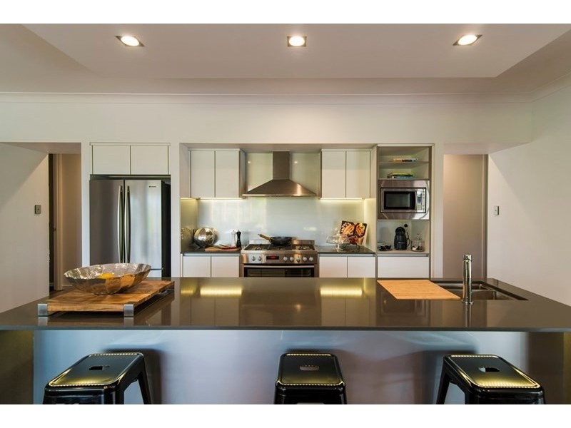 5 Valentine Circuit, Augustine Heights QLD 4300