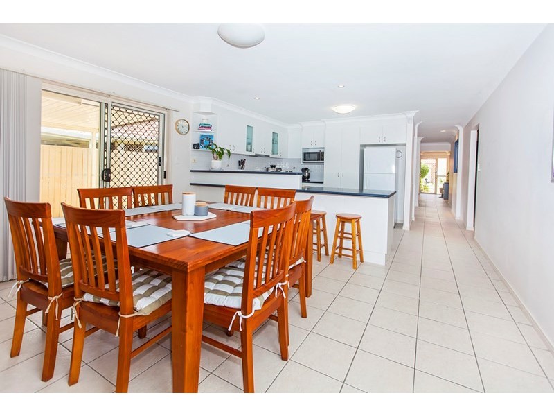 7 Piper Place, Springfield Lakes QLD 4300