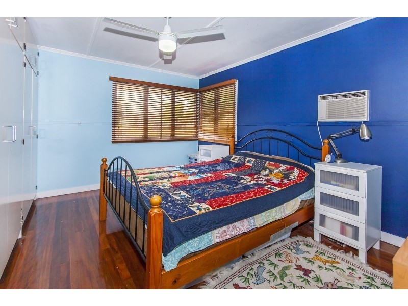 4 Leonard Street, Leichhardt QLD 4305