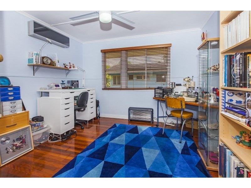 4 Leonard Street, Leichhardt QLD 4305