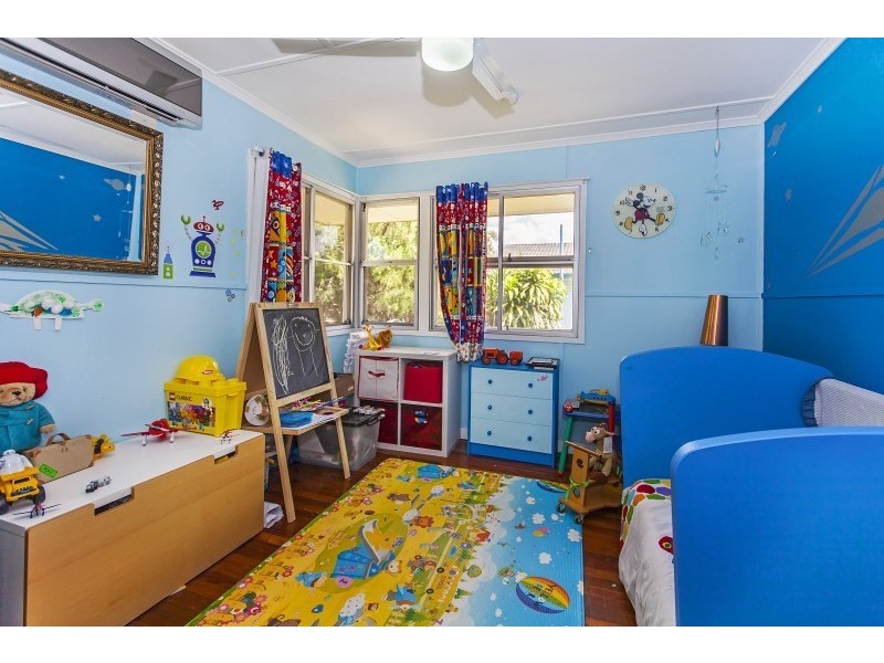 4 Leonard Street, Leichhardt QLD 4305