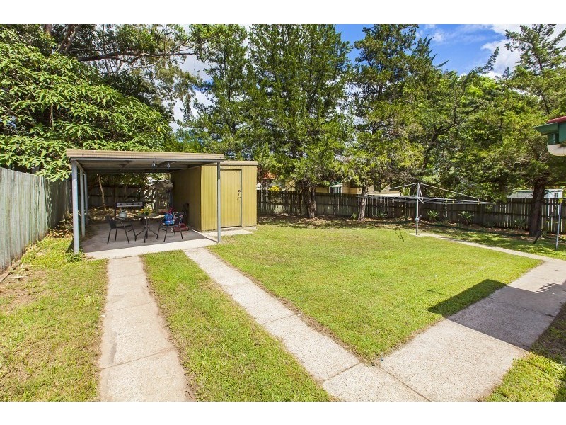 4 Leonard Street, Leichhardt QLD 4305