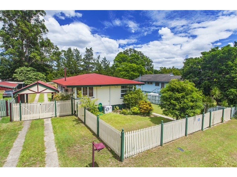 4 Leonard Street, Leichhardt QLD 4305