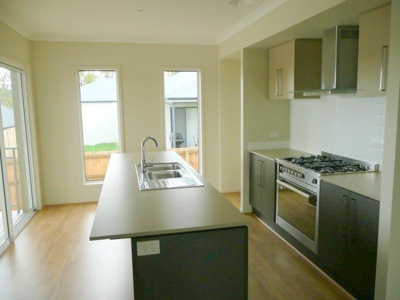 20 Escarpment Drive, Springfield Lakes QLD 4300