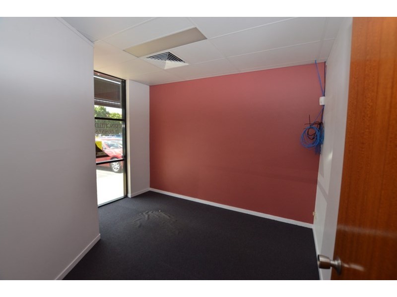 4/8 Commercial Drive, Springfield QLD 4300