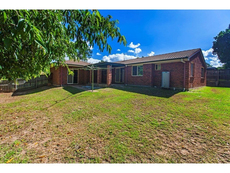3 Finn Court, Camira QLD 4300