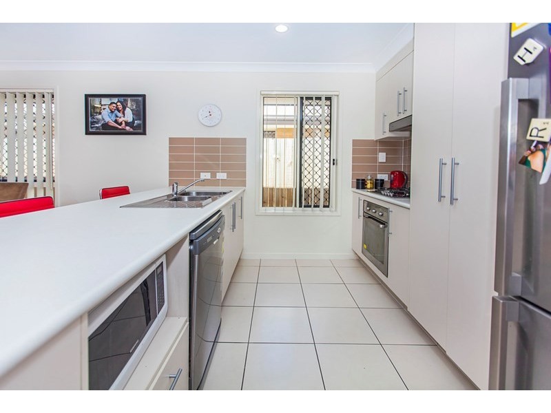 27 Brock Drive, Springfield Lakes QLD 4300