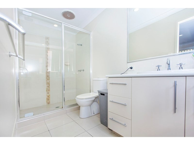 27 Brock Drive, Springfield Lakes QLD 4300