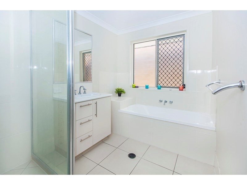 27 Brock Drive, Springfield Lakes QLD 4300