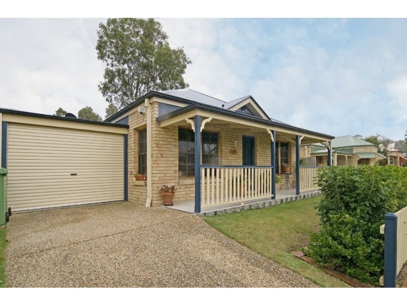 32 Eden Crescent, Springfield Lakes QLD 4300