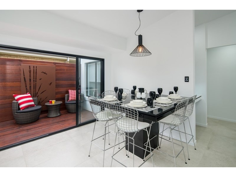 16 Brooking Rise, Ripley QLD 4306