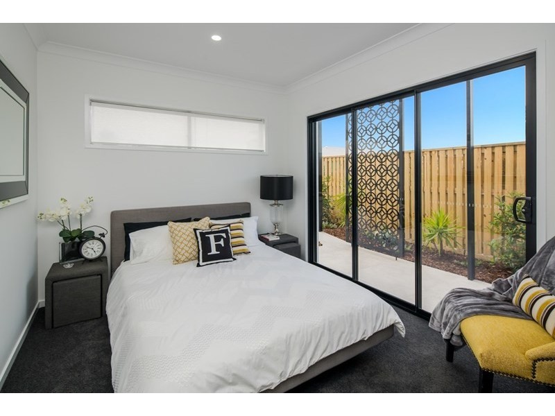 16 Brooking Rise, Ripley QLD 4306