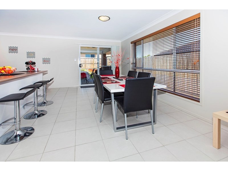 59 Valentine Circuit, Augustine Heights QLD 4300