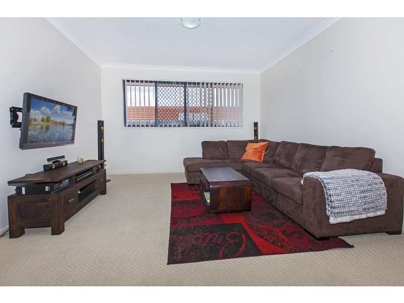 279 Lakeside Avenue, Springfield Lakes QLD 4300