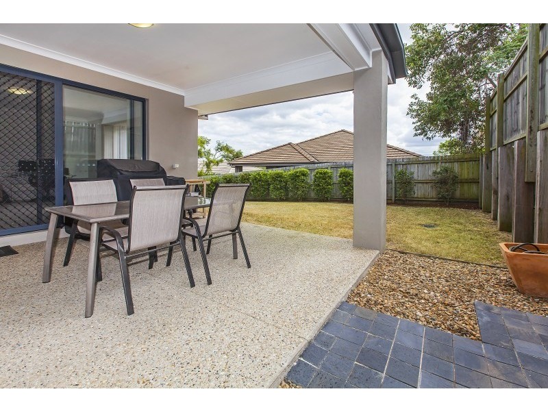 279 Lakeside Avenue, Springfield Lakes QLD 4300