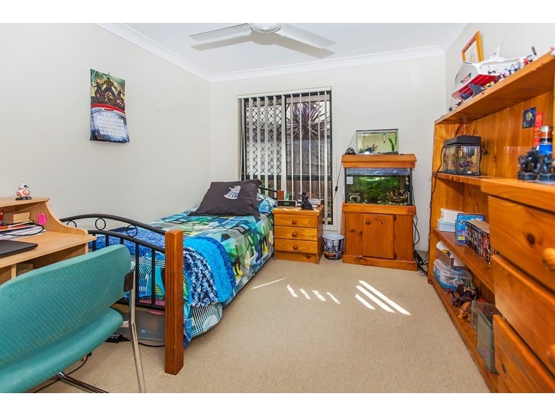 52 Lakes Entrance Drive, Springfield Lakes QLD 4300