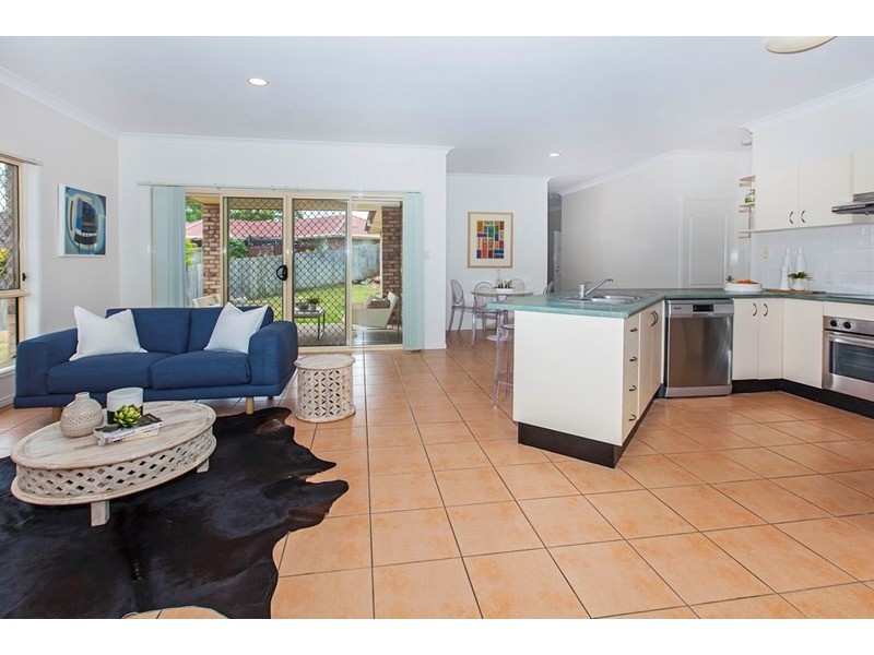 8 Daylilly Place, Springfield Lakes QLD 4300