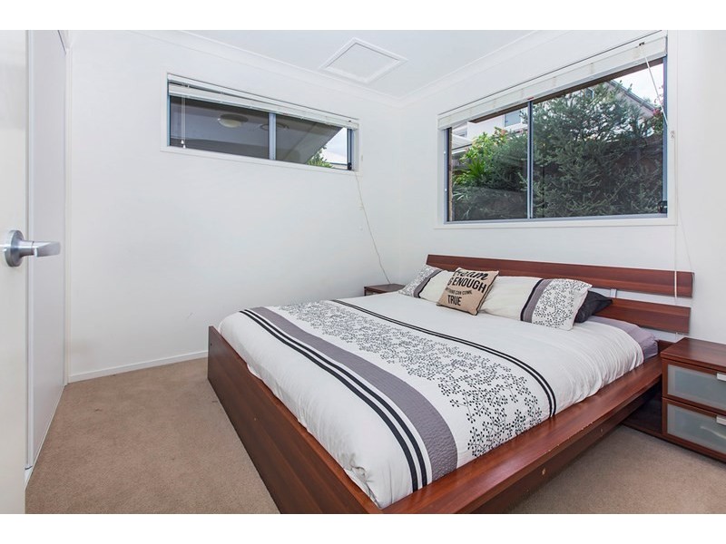 6 Jarrah Place, Springfield Lakes QLD 4300