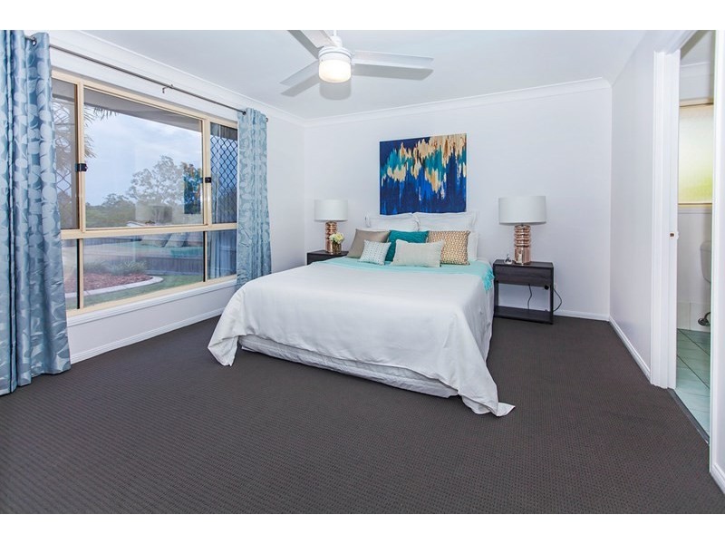 8 Alicia Court, Camira QLD 4300