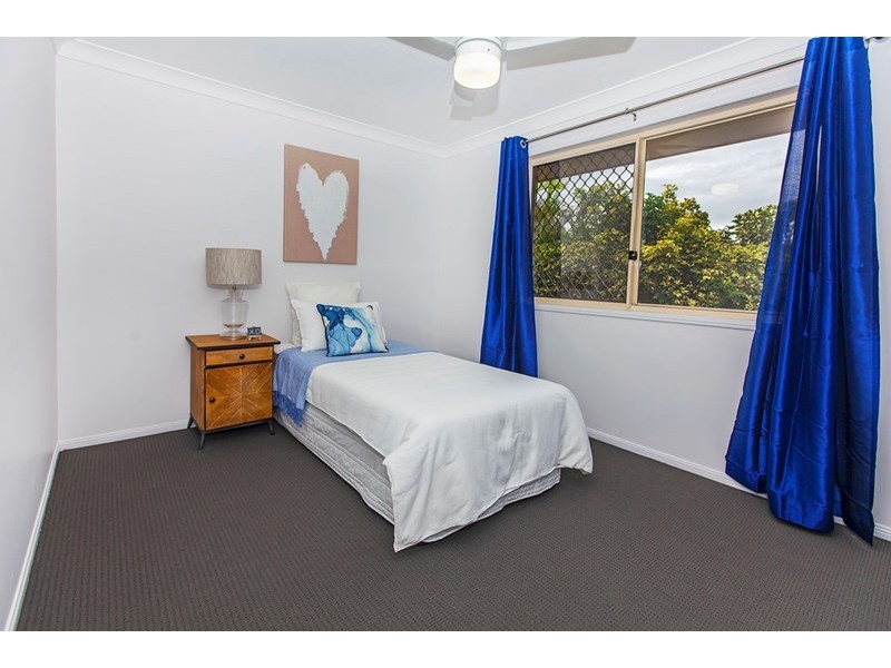 8 Alicia Court, Camira QLD 4300