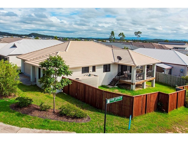 38 Park Edge Drive, Springfield Lakes QLD 4300