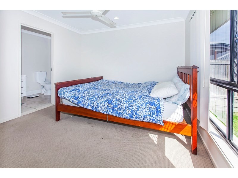 38 Park Edge Drive, Springfield Lakes QLD 4300